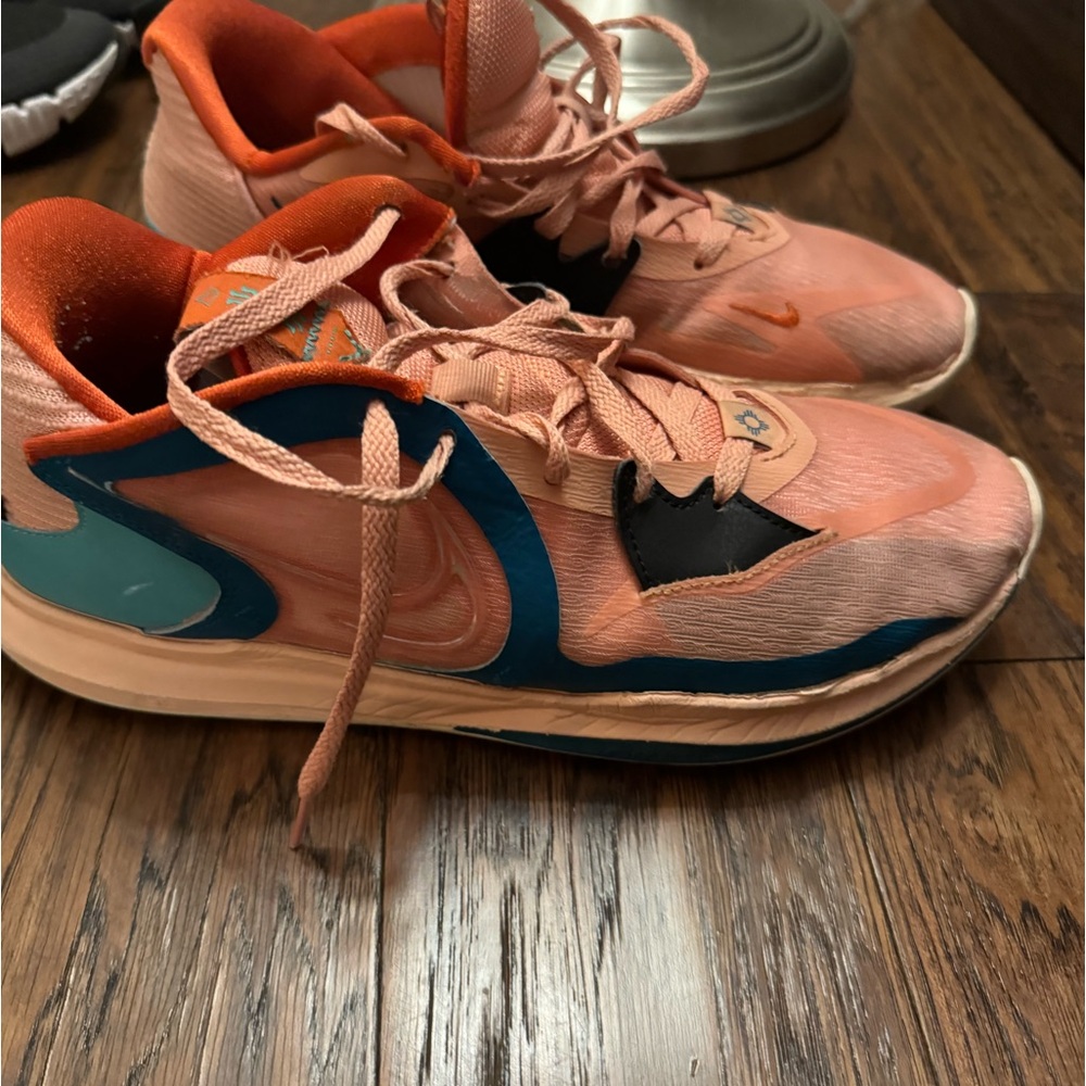 Kyrie Basketba Shoes